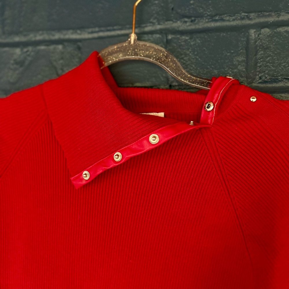 Vintage Sweater, Leather detailing Women's sweater with Button Detail - Picture 4 of 10